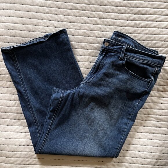 Old Navy High-Rise WOW Wide Leg Jeans Sz 16 Short Medium Wash - Picture 7 of 7